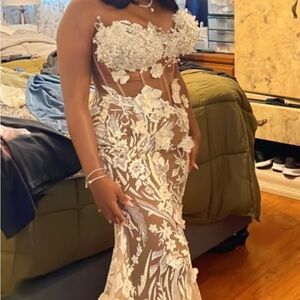 Elegant Floral Lace Evening Gown